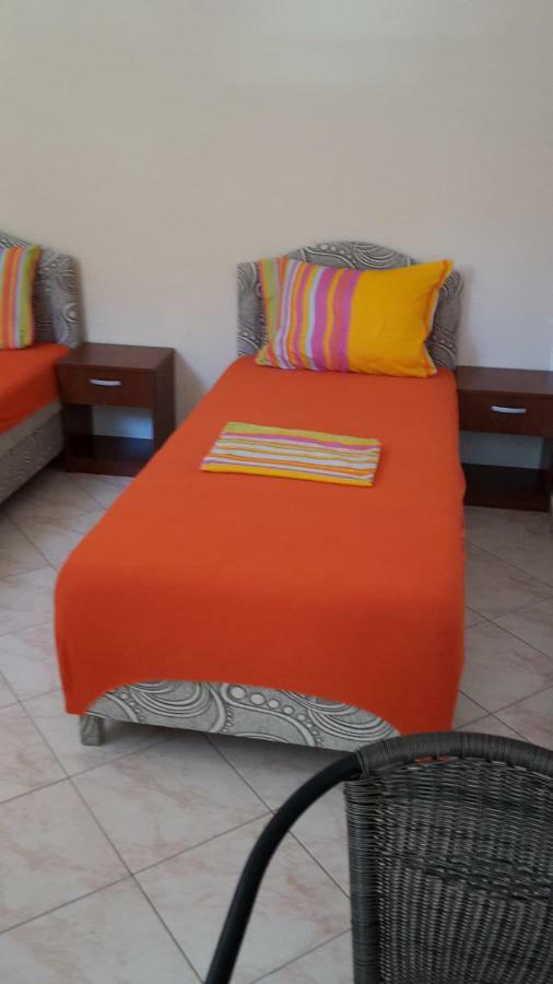 Apartments Music Sutomore Bagian luar foto