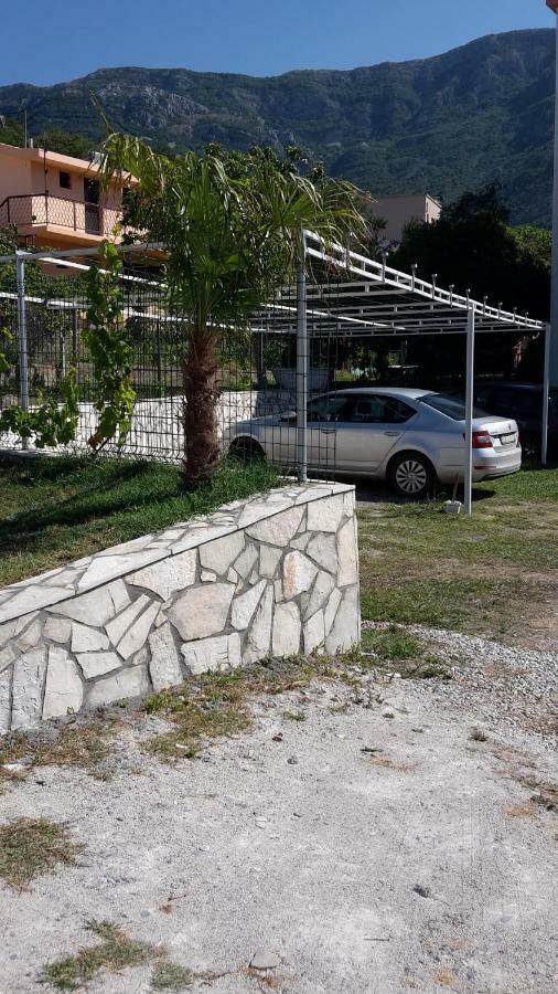 Apartments Music Sutomore Bagian luar foto