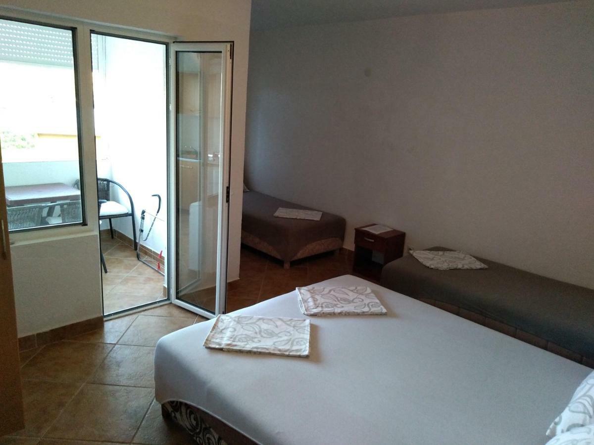 Apartments Music Sutomore Bagian luar foto