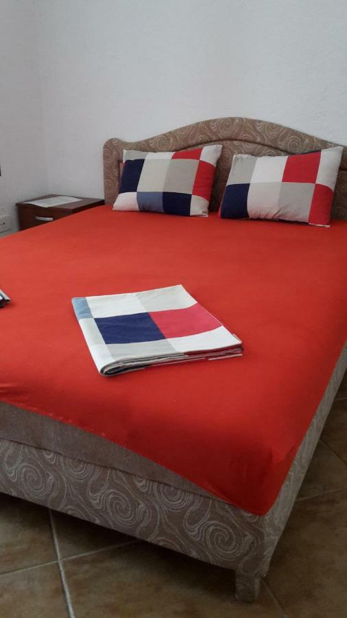 Apartments Music Sutomore Bagian luar foto