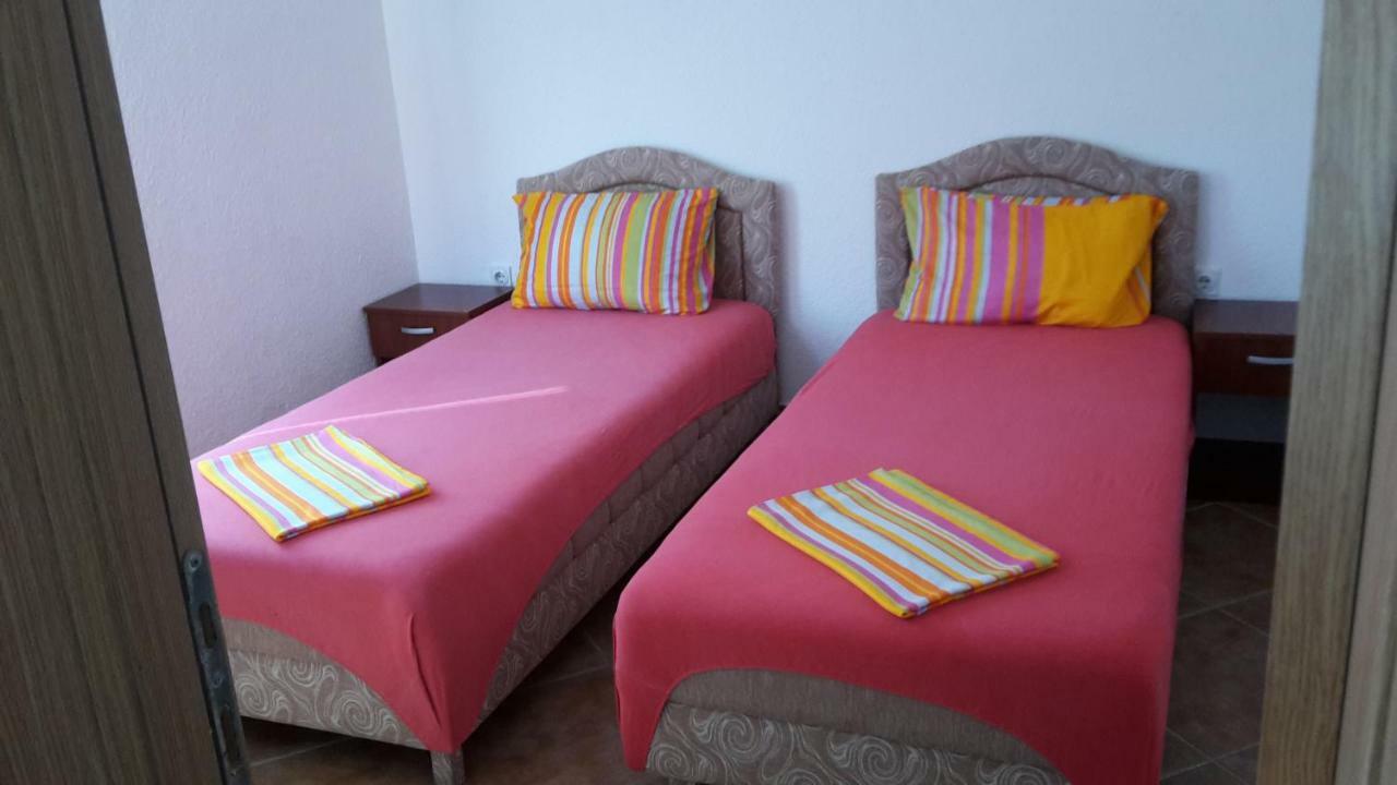 Apartments Music Sutomore Bagian luar foto